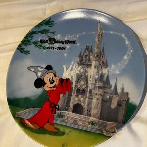 Walt Disney World Salute to the Parks Collector Plate 1971-1991 Mickey Mouse